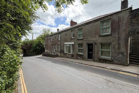 1 bed property, in Chapel Street, £89,950