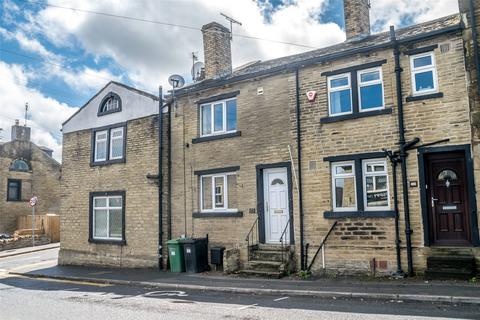 1 bed property, in Fartown, £123,000