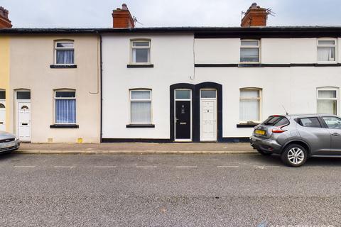 2 bed property, in Seymour Road, £55,000