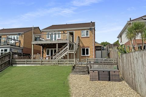 3 bed property, in Scarletts Well Park, £400,000