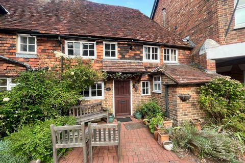 2 bed property, in High Street, £395,000