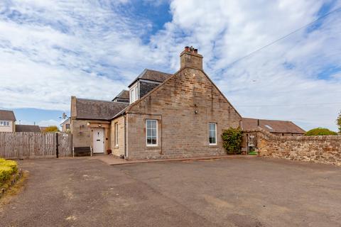 5 bed property, in Camps Cottage, £570,000