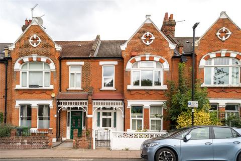 3 bed property, in Emmanuel Road, £550,000