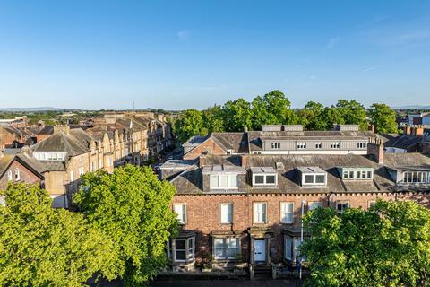 7 bed property, in 80 Warwick Road, £625,000
