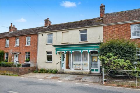 5 bed property, in Stoke Road, £250,000