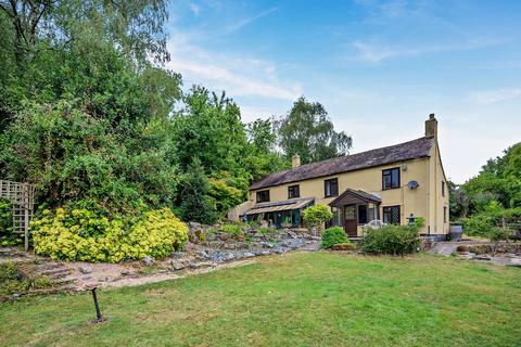 4 bed property, in Newnham GL14, £500,000