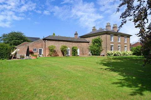 6 bed property, in York Road, £2,000,000