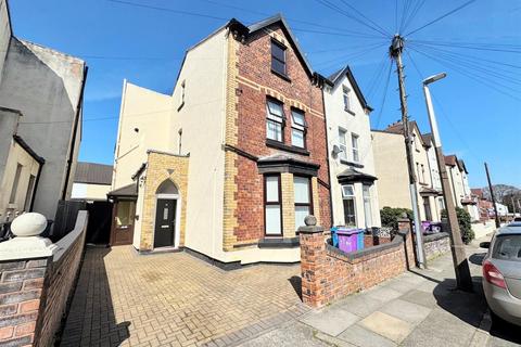 4 bed property, in Hartington Road, £240,000