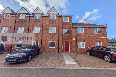 2 bed property, in Caroline Mews, £65,000