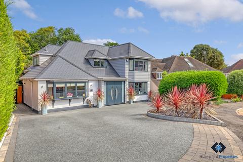 4 bed property, in Hillwood Close, £1,425,000