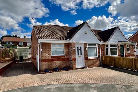 2 bed property, in Mendip Grove, £149,950
