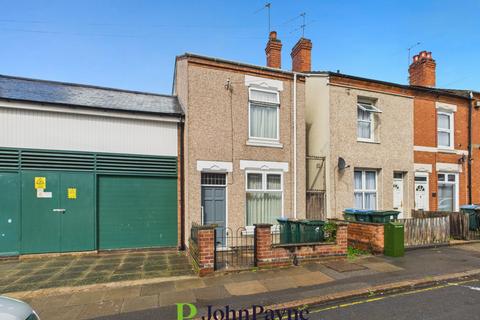 3 bed property, in Northfield Road, £200,000