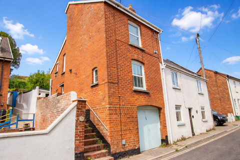 2 bed property, in Sandhill Street, £199,950