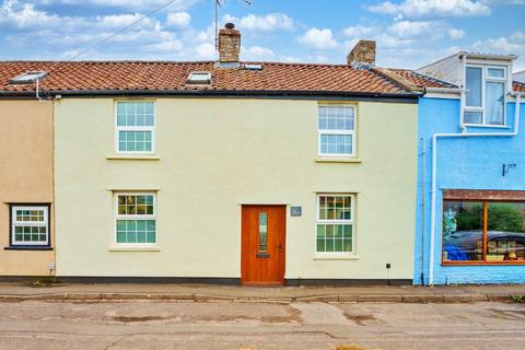 3 bed property, in Charming cottage in the village of Claverham, £325,000