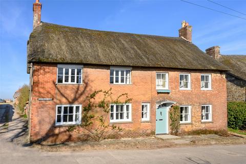 4 bed property, in Higher Street, £700,000