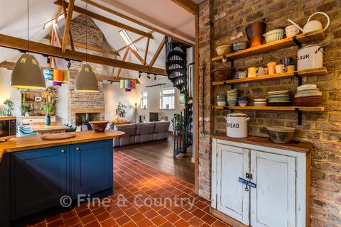 4 bed property, in Steep Road, £1,000,000