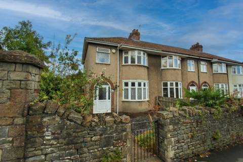 3 bed property, in Manor Road, £415,000
