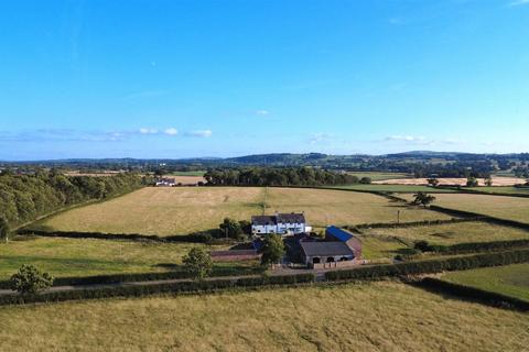 7 bed property, in Bodelwyddan Road, £675,000