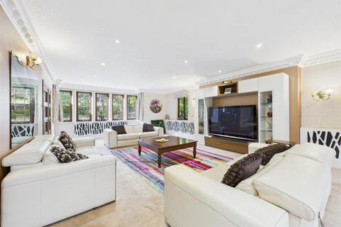 5 bed property, in Oakbrook House, £1,450,000