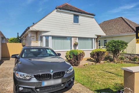 2 bed property, in Durdells Avenue, £360,000