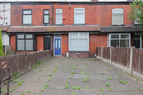 4 bed property, in Bury Road, £225,000
