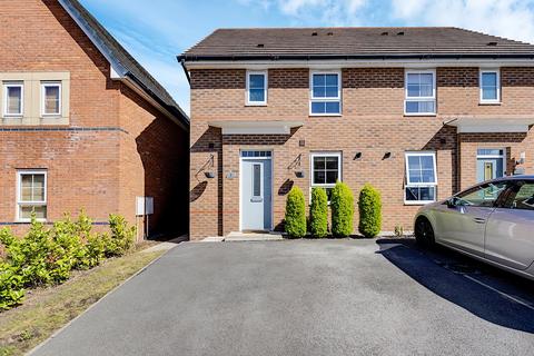 3 bed property, in Rimmer Grive, £240,000