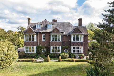10 bed property, in Blagreaves Lane, £1,695,000