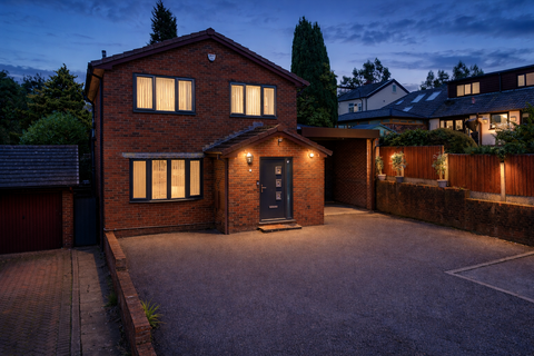 4 bed property, in Downing Street, £475,000