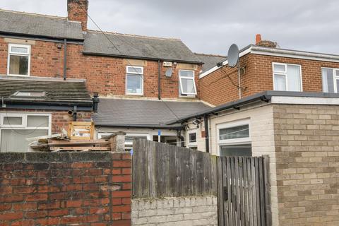 2 bed property, in Oaktree Terrace, £77,000