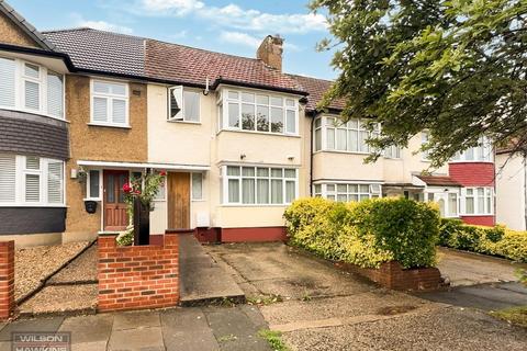 1 bed property, in Dudley Gardens, £269,950