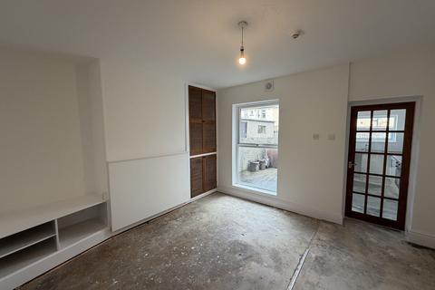 3 bed property, in Orme Road, £170,000