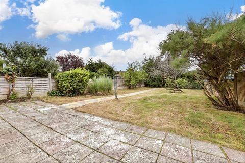 3 bed property, in Aultone Way, £600,000