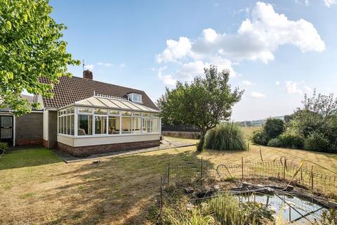 3 bed property, in Millmoor, £450,000