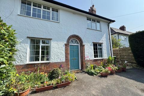 3 bed property, in Highfield Estate, £464,950