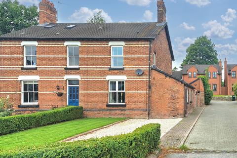 2 bed property, in Egerton House, £345,000