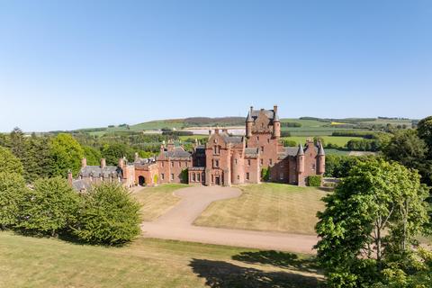 17 bed property, in Ayton, £3,250,000