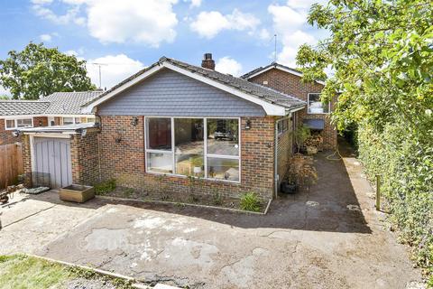 3 bed property, in Mill Lane, £600,000