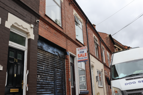 4 bed property, in Percival Street, £300,000