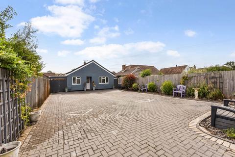 2 bed property, in Briar Avenue, £479,000