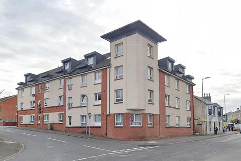 2 bed property, in Kings Road, £101,000