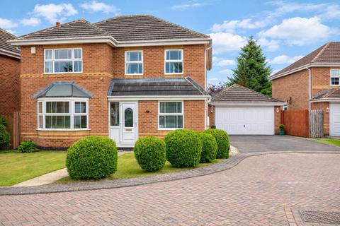 4 bed property, in Belvedere Court, £699,950