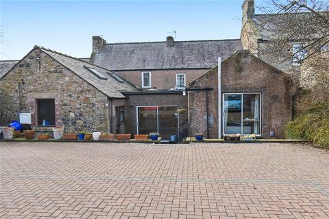 3 bed property, in High Street, £375,000
