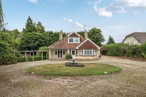 3 bed property, in Umberleigh, £650,000