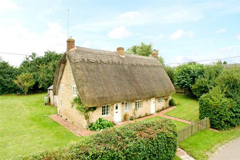 2 bed property, in The Lane, £500,000