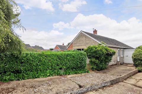 3 bed property, in Kerrison Road, £260,000