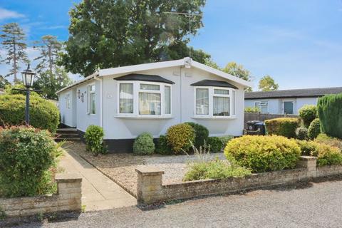 3 bed property, in Orchards Residential Park, £235,000