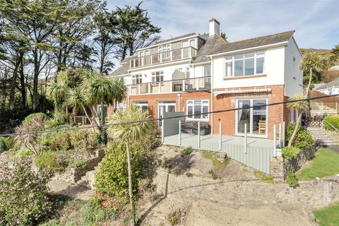 3 bed property, in Springfield Road, £550,000