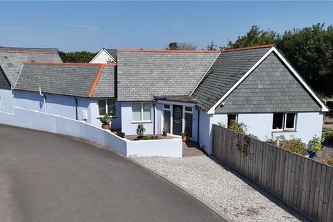 5 bed property, in Stratton Road, £700,000
