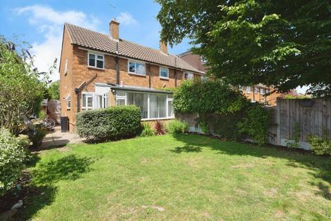 3 bed property, in Birkbeck Road, £425,000