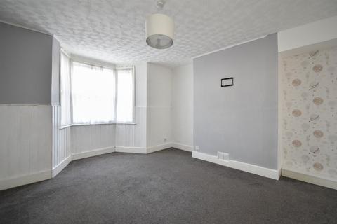 1 bed property, in Bohemia Road, £90,000